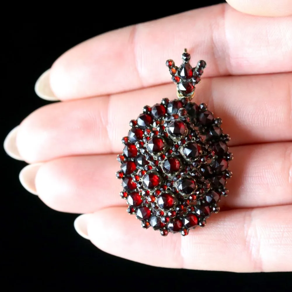 Antique Victorian Bohemian Garnet Locket 18Ct Circa 1880