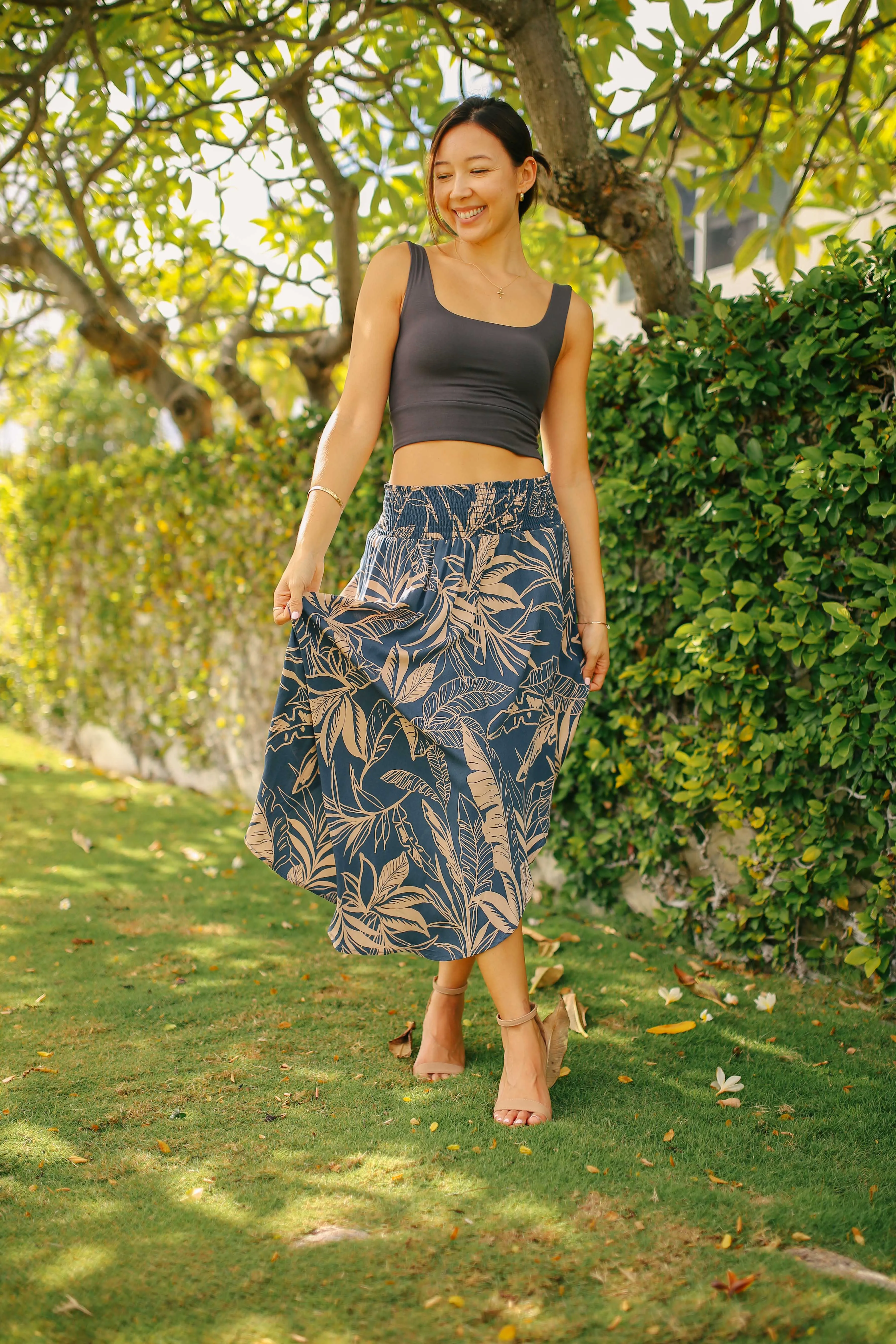 Tropical Curve Hem Midi Skirt